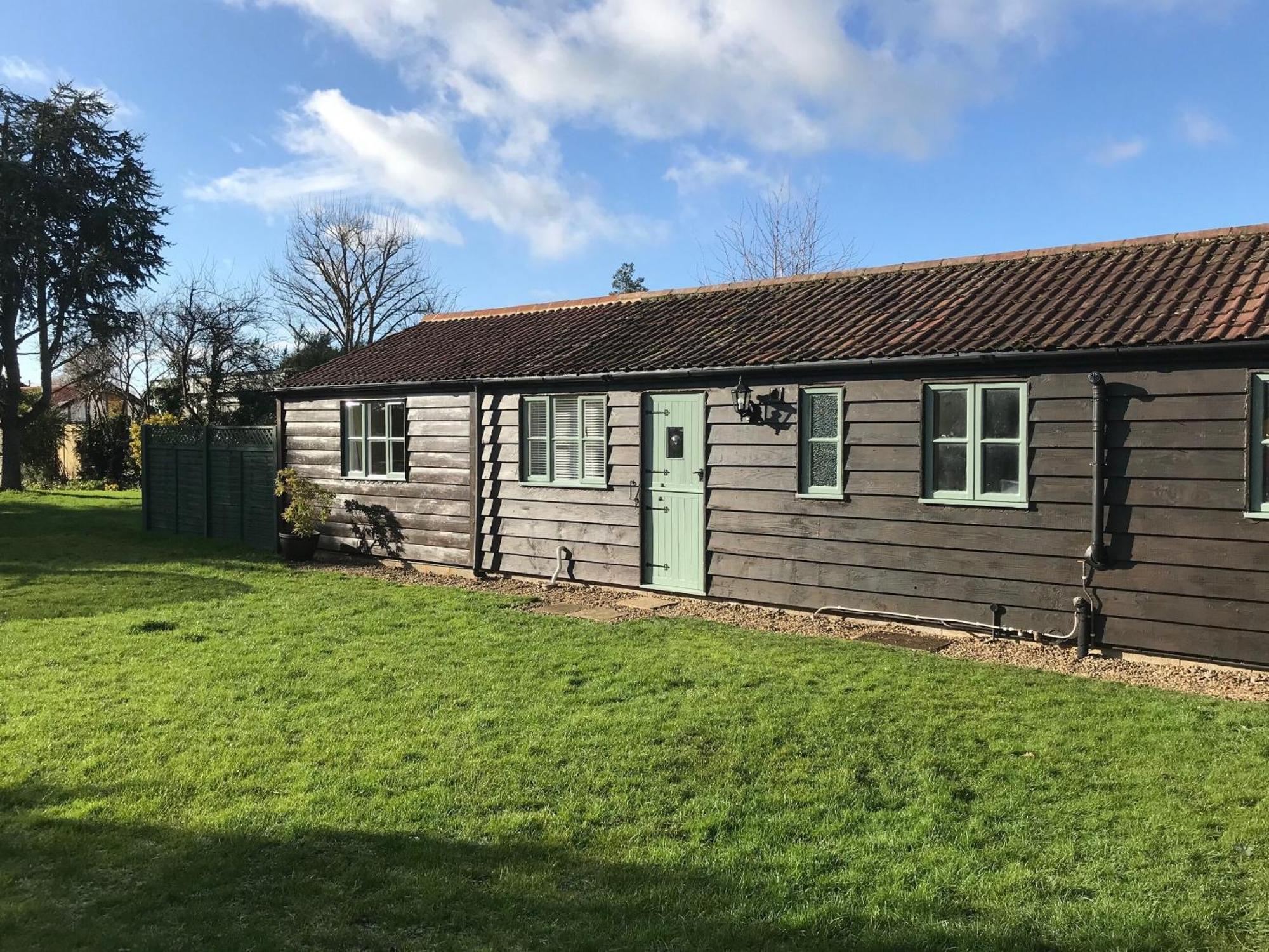 Villa Tiptoe Steeple Ashton Exterior foto